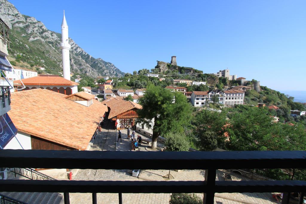 Hotel Panorama Kruje View On The Castle And The Old Town Exterior photo
